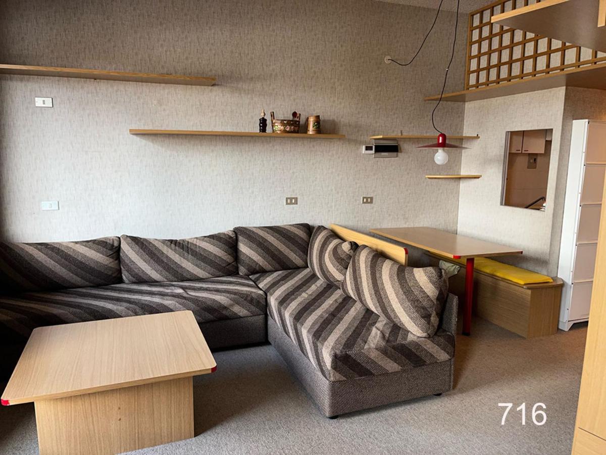 House Cervinia Apartments เบรยล์-แชร์วิเนีย ภายนอก รูปภาพ