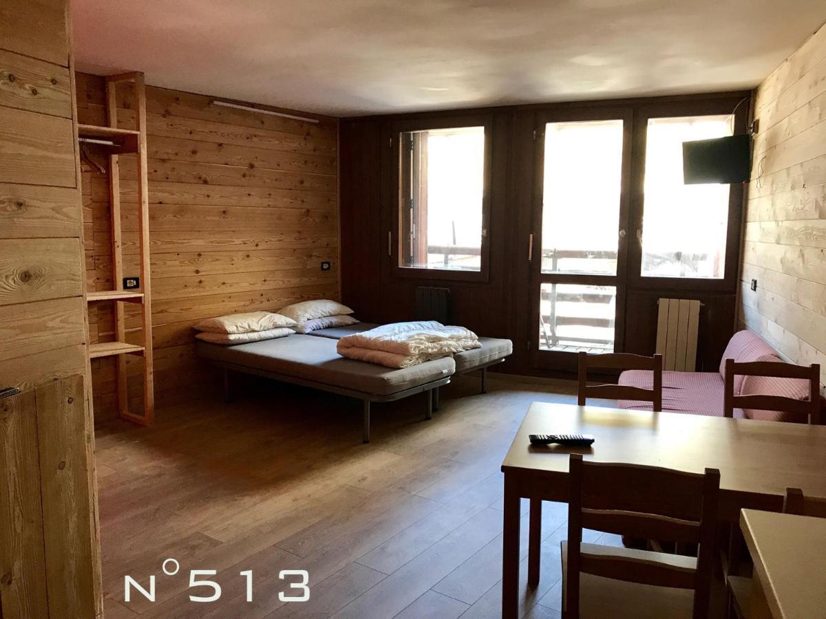 House Cervinia Apartments เบรยล์-แชร์วิเนีย ภายนอก รูปภาพ