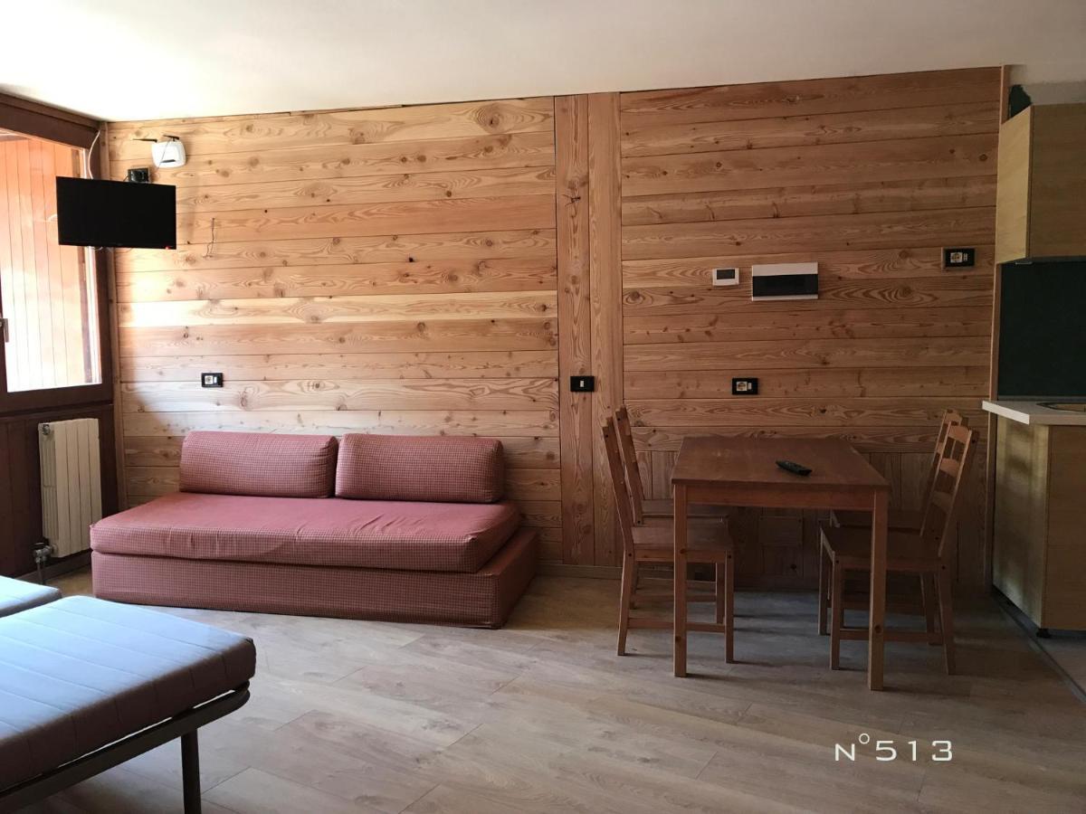 House Cervinia Apartments เบรยล์-แชร์วิเนีย ภายนอก รูปภาพ