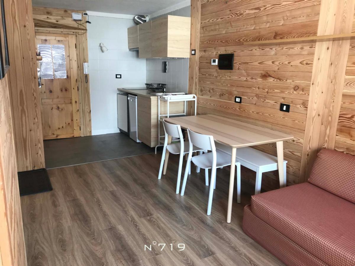 House Cervinia Apartments เบรยล์-แชร์วิเนีย ภายนอก รูปภาพ